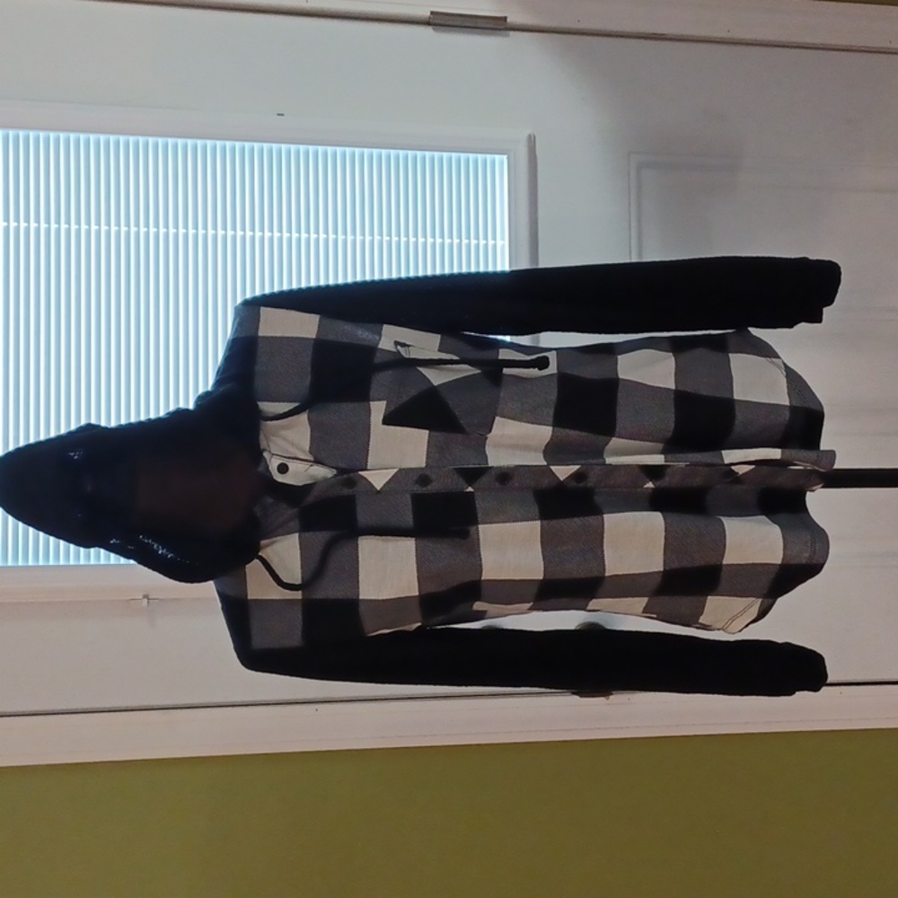 Medium Jr hooded flannel shirt